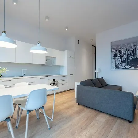 Appartamento Penthouse With A View Of Lodz & Free Parking Esterno foto