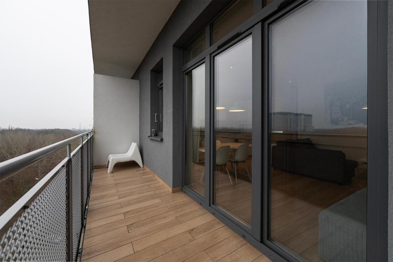 Apartment Penthouse With A View Of & Free Parking *